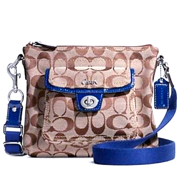 Coach Handbags - NWT Coach F45026 Signature Swingpack Crossbody Bag